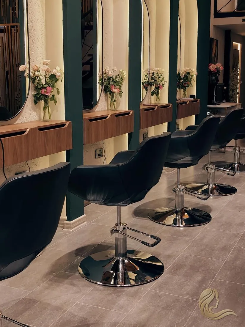 Styling stations with arched mirrors